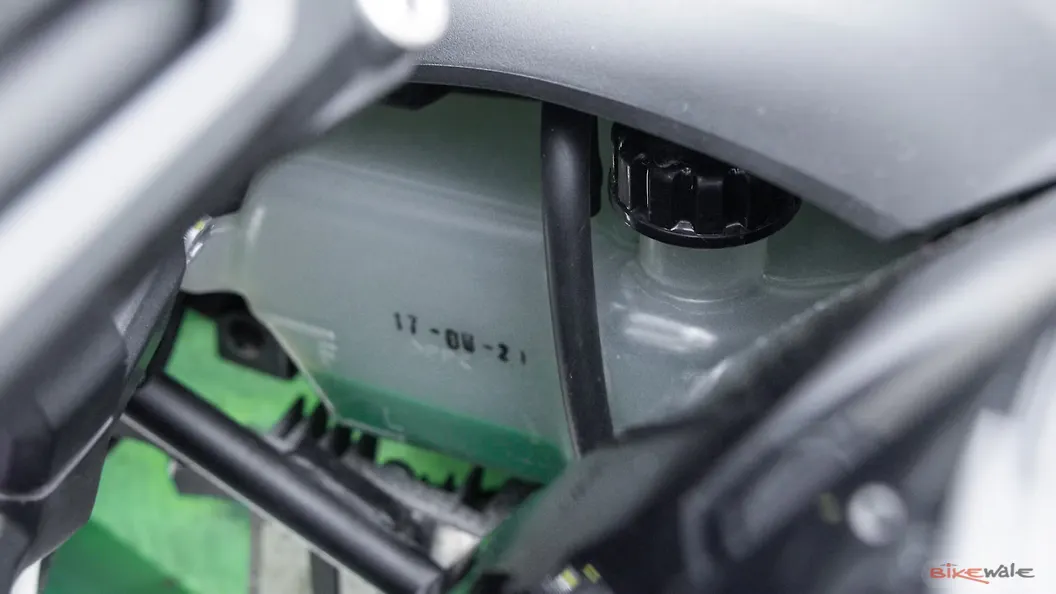 Kawasaki Versys 650 Rear Brake Fluid Reservoir Image BikeWale