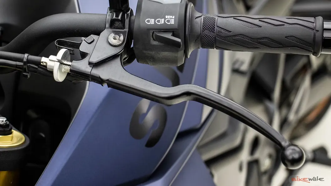 Suzuki Katana Turn Indicators Switch Image BikeWale