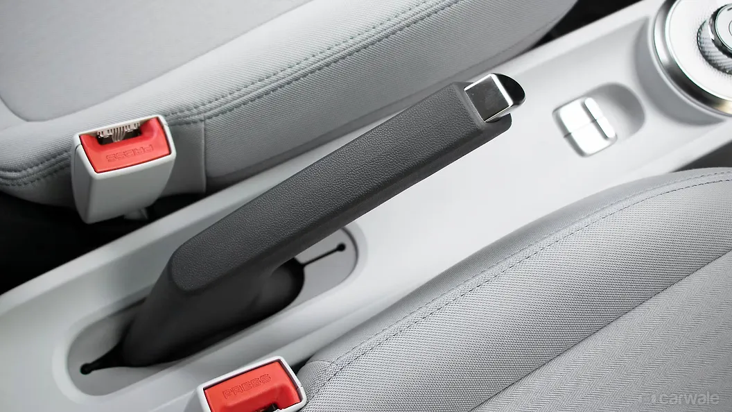 Comet EV Parking Brake/Emergency Brake Image, Comet EV Photos in India CarWale