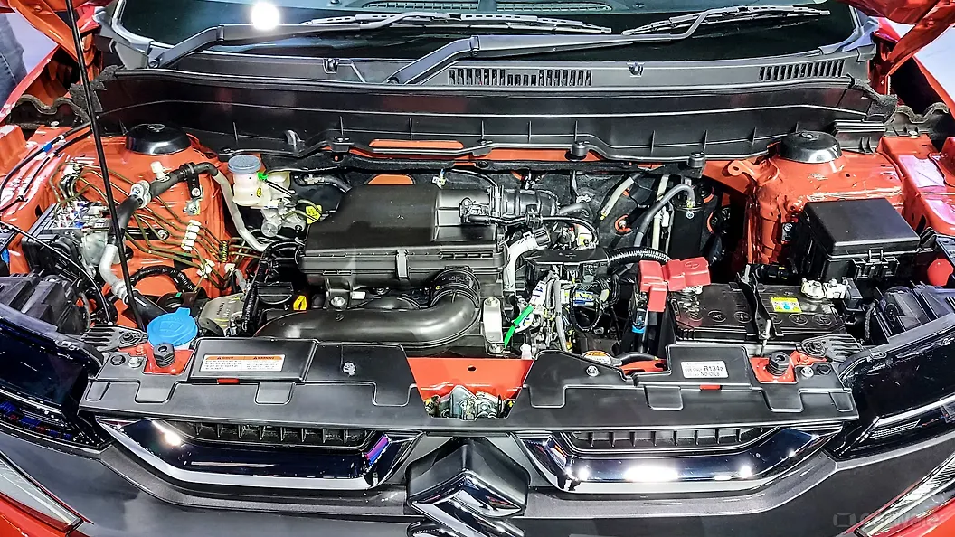 Brezza Engine Shot Image, Brezza Photos in India CarWale