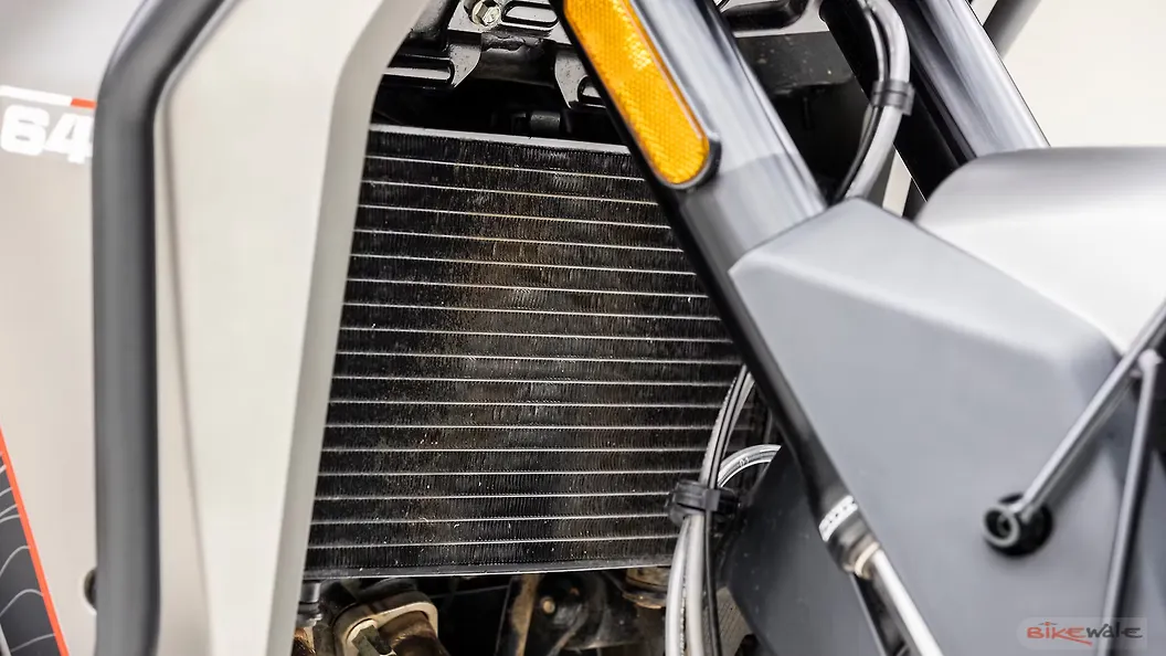 Moto 2 Radiator Moto Morini X-Cape Radiator Image – BikeWale