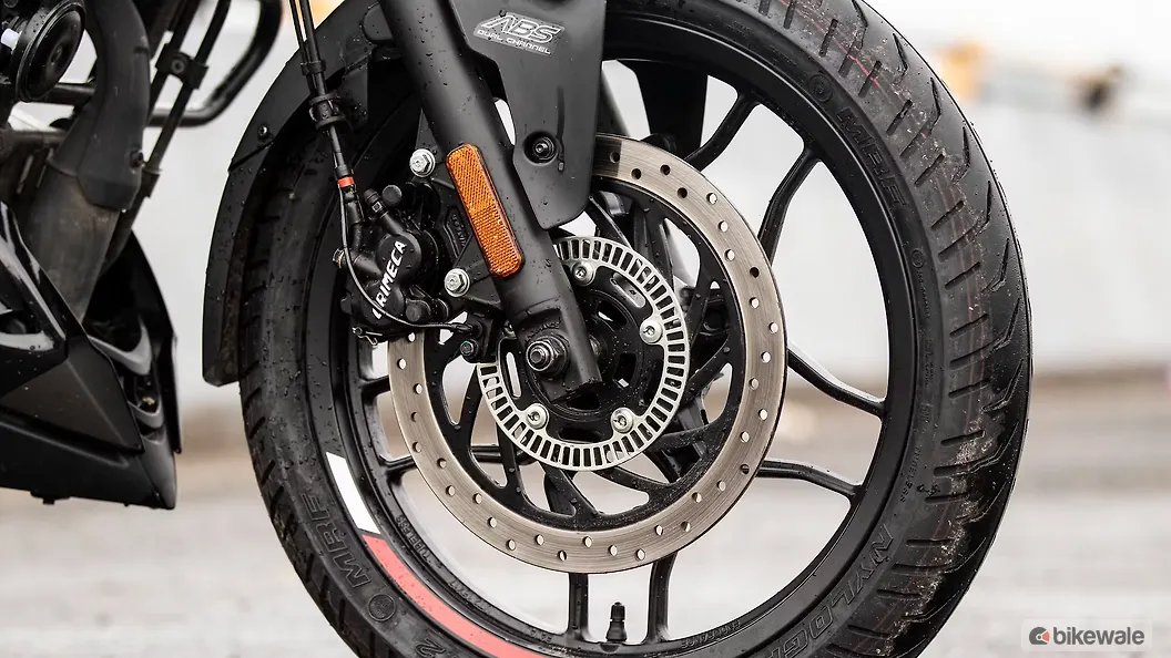 Bajaj Pulsar N160 Front Brake Fluid Reservoir Image BikeWale