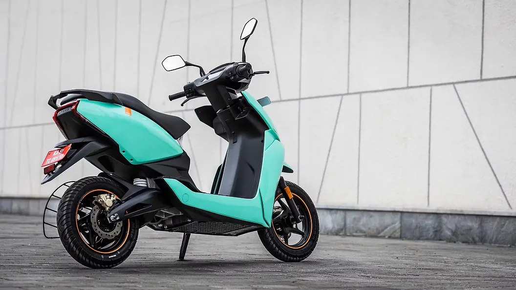 Ather 450x Gen 3 Rear View Image Bikewale