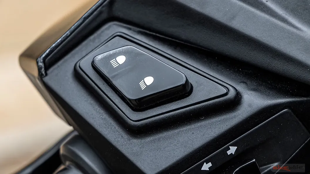 Simple Energy One High Beam Low Beam Switch Image BikeWale