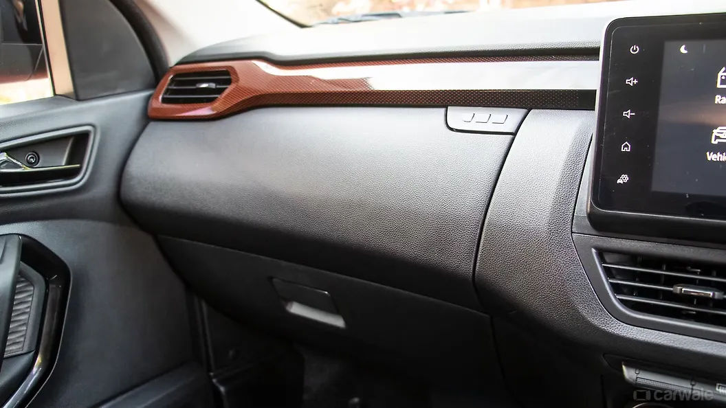 Kiger Glove Box Image, Kiger Photos in India CarWale