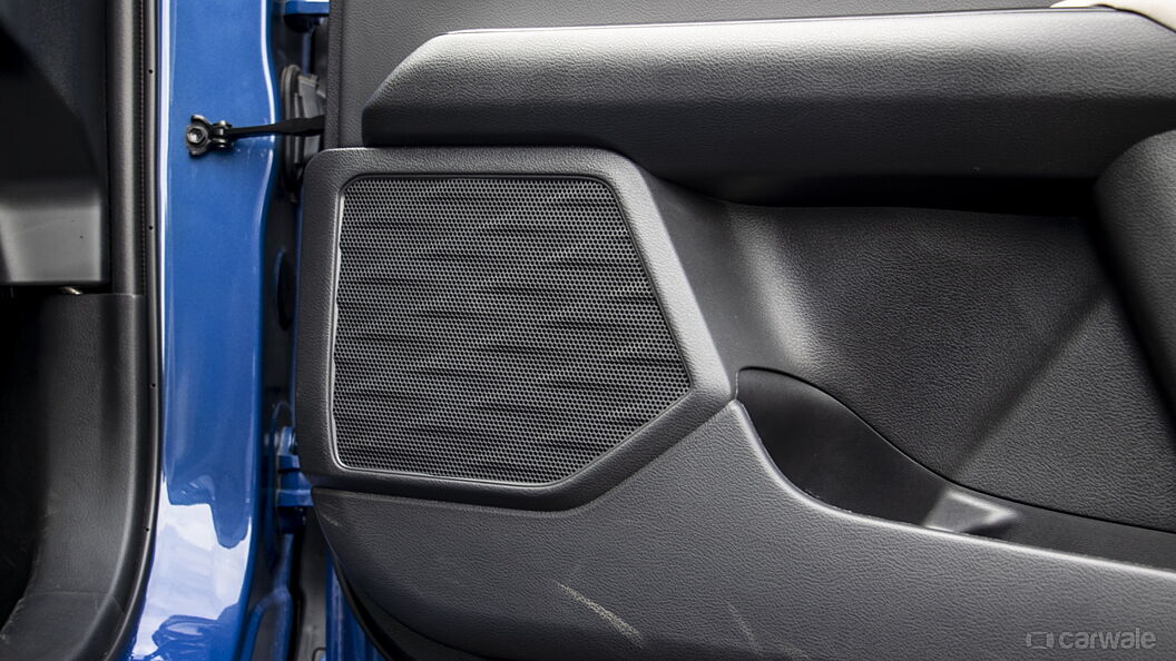 Lexus UX 300e Front Speakers