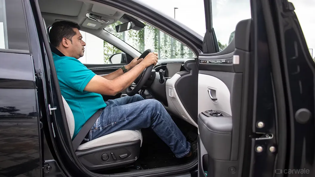 Tucson Front Row Seats Image, Tucson Photos in India CarWale