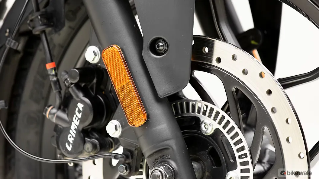 Bajaj Pulsar N160 Front Brake Fluid Reservoir Image BikeWale