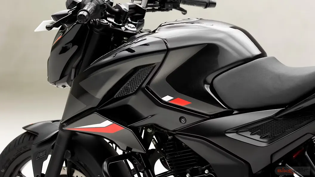 bajaj pulsar 180 fuel tank lock price