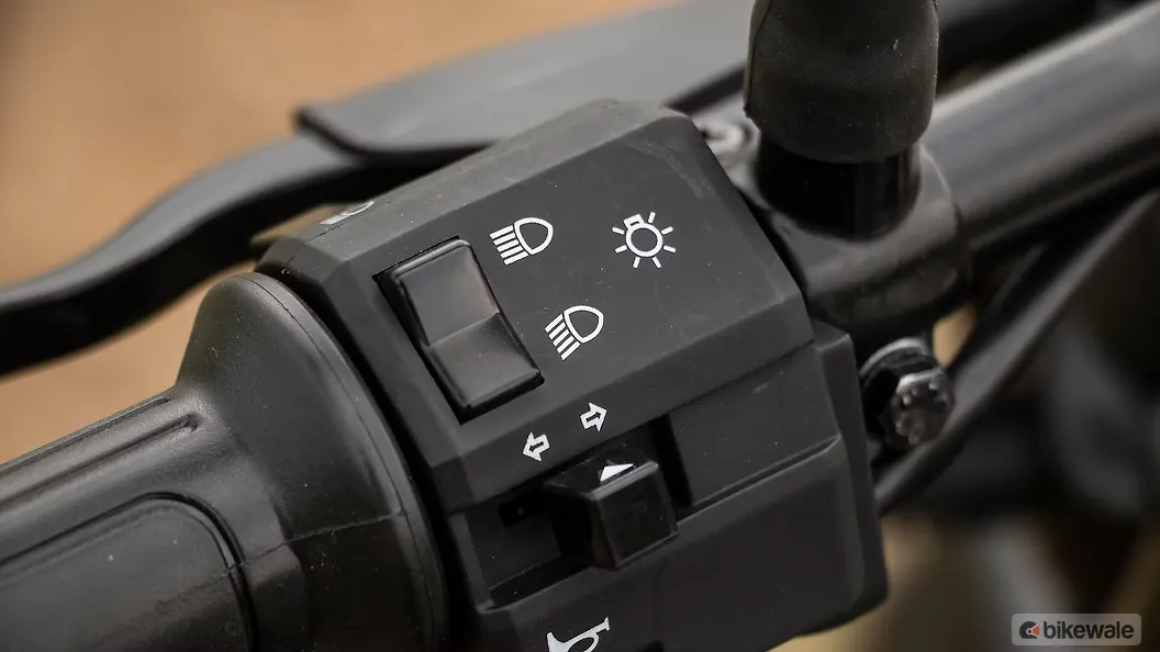 Bajaj CT 125X High Beam Low Beam Switch Image BikeWale