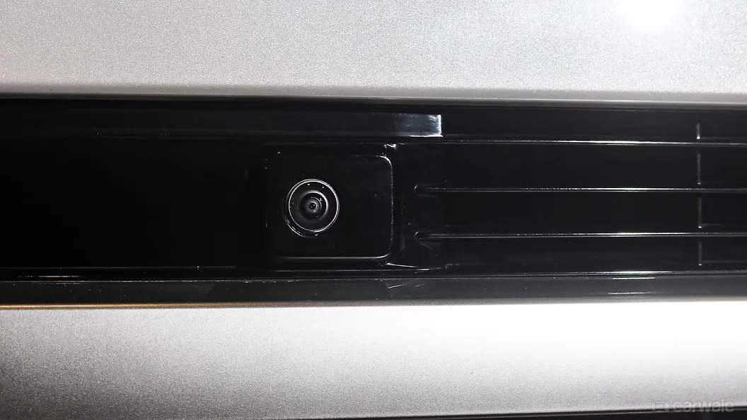 Range Rover Front View Image, Range Rover Photos in India - CarWale