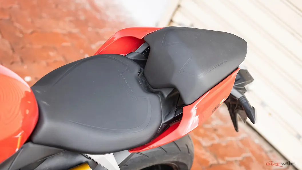 Ducati Streetfighter V2 Rear Alloy Wheel Image – BikeWale