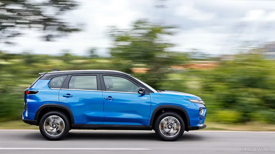 Urban Cruiser Hyryder Right Side View Image, Urban Cruiser Hyryder