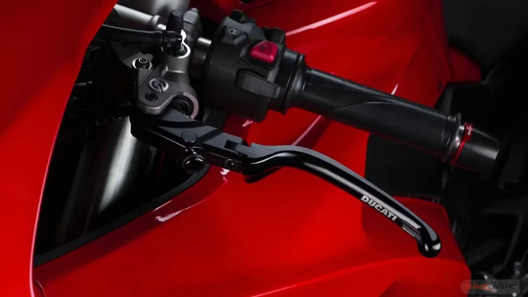 Ducati Panigale V4 Clutch Lever Image BikeWale