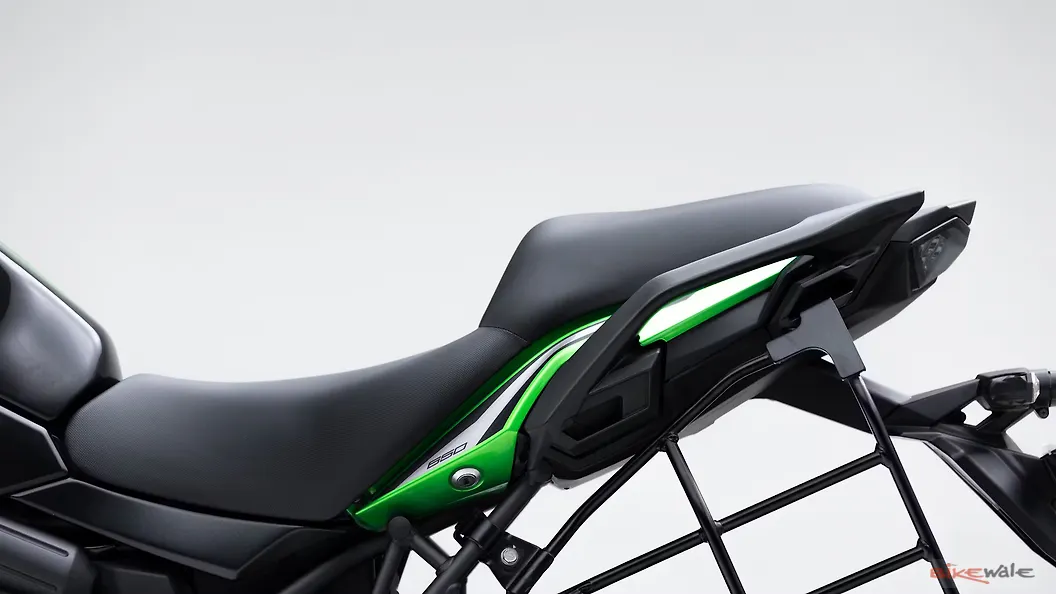 kawasaki versys 650 seat