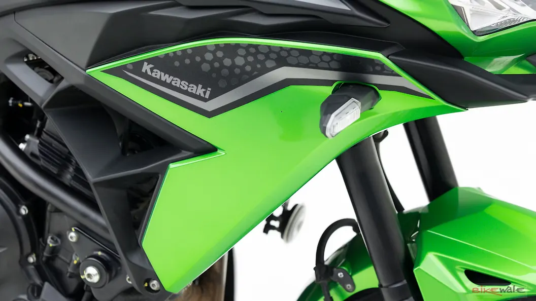 Kawasaki Versys 650 Fuel Tank Image