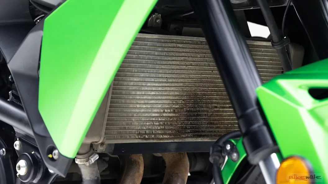 Kawasaki Versys 650 Front Brake Fluid Reservoir Image BikeWale