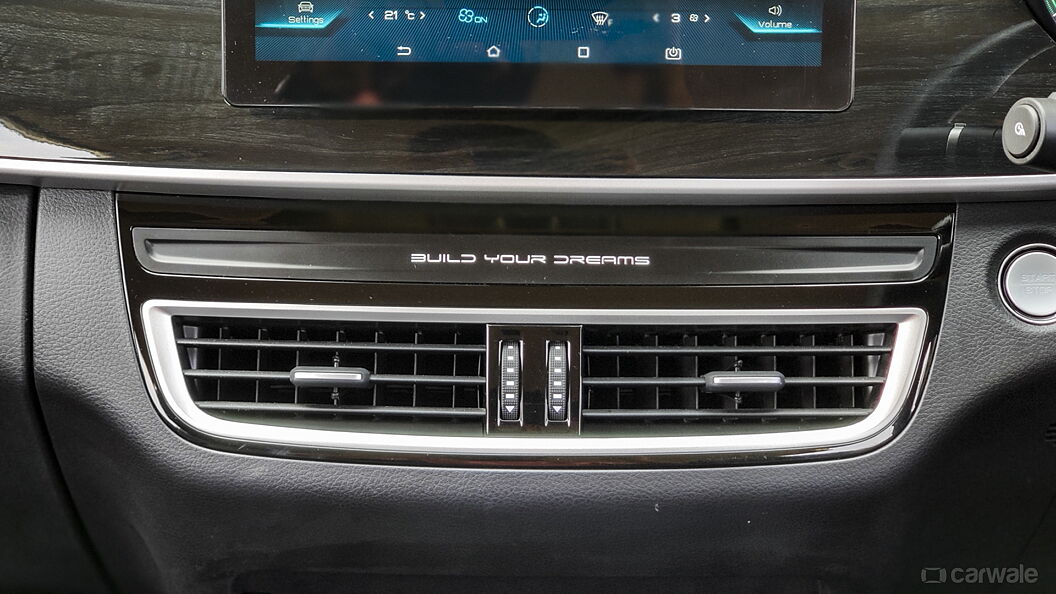 BYD e6 Front Centre Air Vents