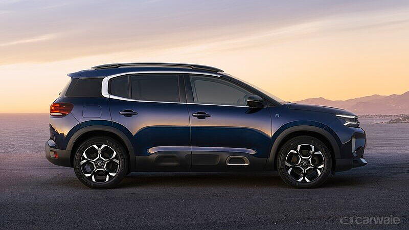 Citroen C5 Aircross Right Side View
