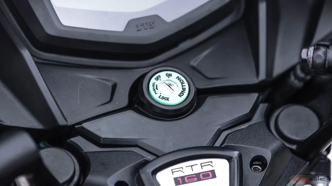 TVS Apache RTR 160 Gear Shift Indicator Image BikeWale