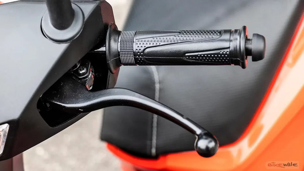 Hero Xoom Front Brake Lever Image BikeWale