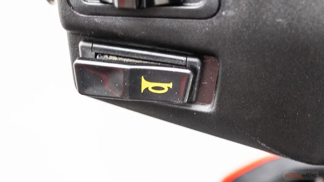 Hero Xoom Horn Switch Image BikeWale