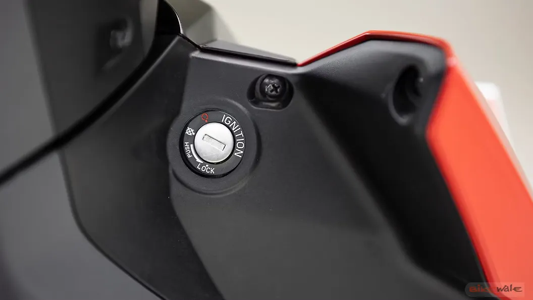 Hero Xoom Front Brake Lever Image BikeWale