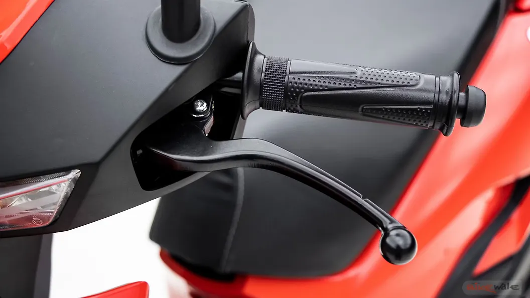 Hero Xoom Front Brake Lever Image BikeWale