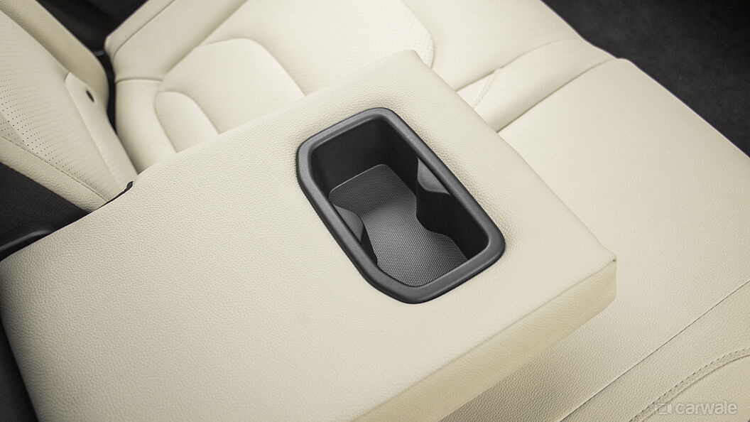 MG Hector Rear Cup Holders