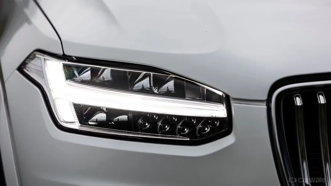 XC90 Daytime Running Lamp (DRL) Image, XC90 Photos in India CarWale