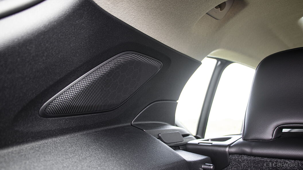 Volvo XC40 Rear Speakers