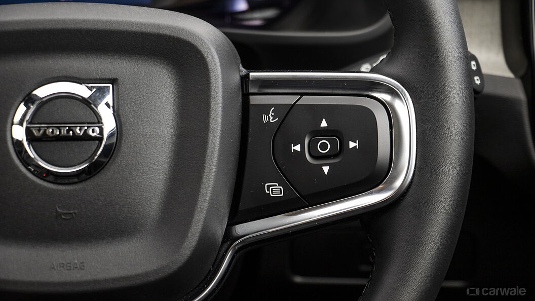 Volvo XC40 Right Steering Mounted Controls