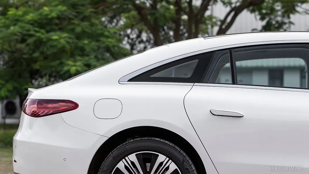EQS Rear Logo Image, EQS Photos in India - CarWale