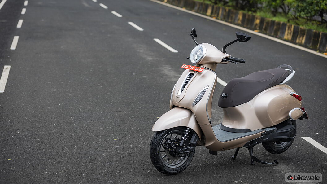 Bajaj Chetak Front View Image – BikeWale