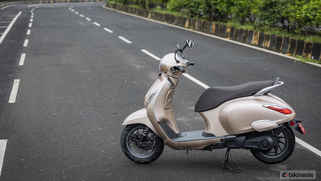 Bajaj Chetak Left Front Three Quarter Image – BikeWale