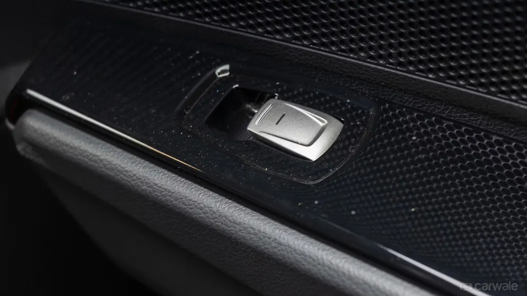 XUV300 TurboSport Rear Power Window Switches Image, XUV300 TurboSport