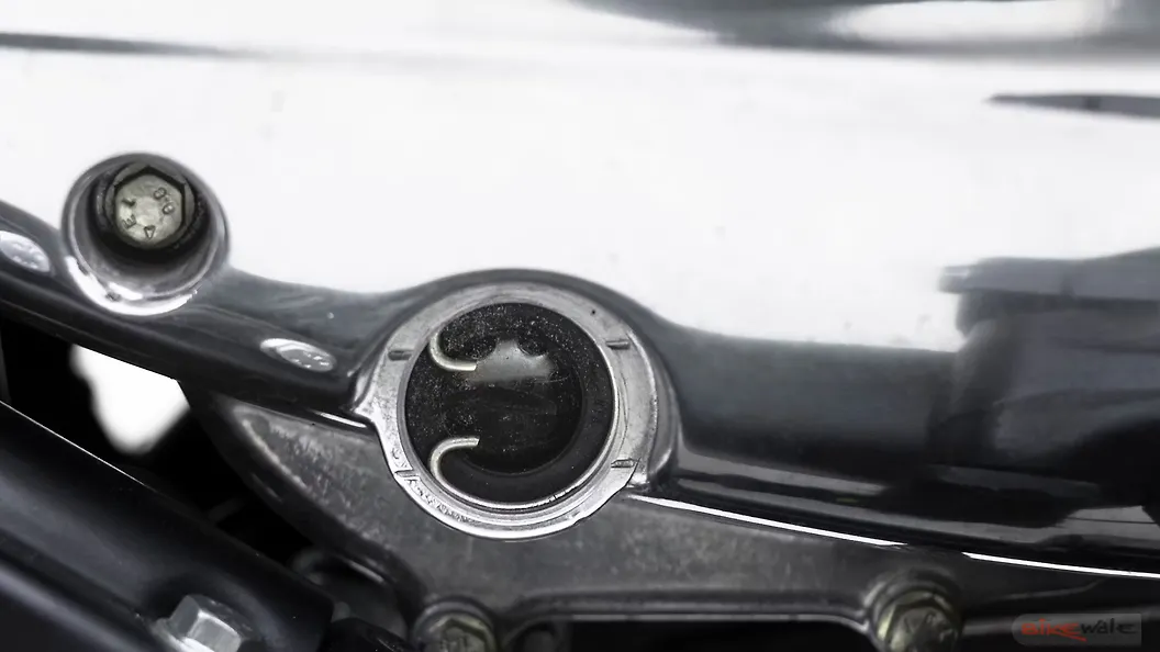 Jawa 42 Bobber Engine Oil Level Indicator Image BikeWale