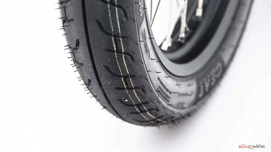 Jawa 42 Bobber Front Turn Indicators Image BikeWale