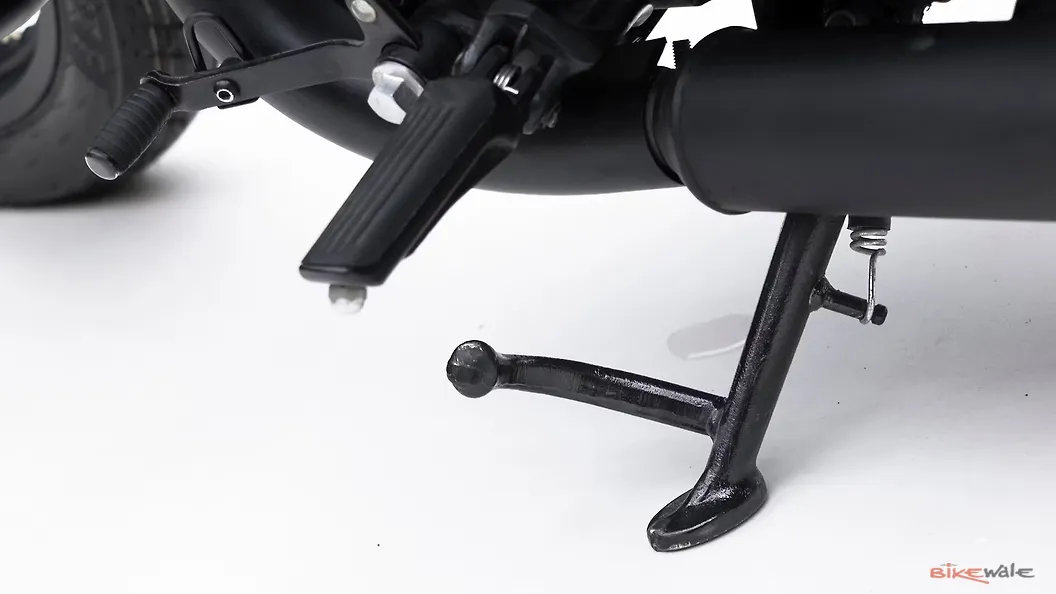 Jawa 42 Bobber Front Turn Indicators Image BikeWale