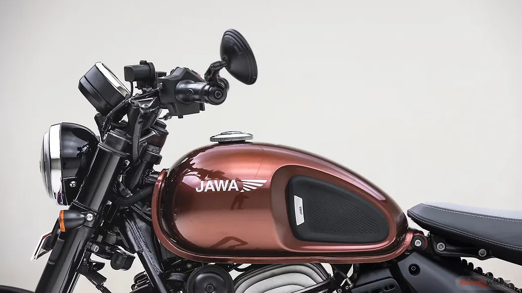 Jawa 42 Bobber Rear View Mirror Image BikeWale