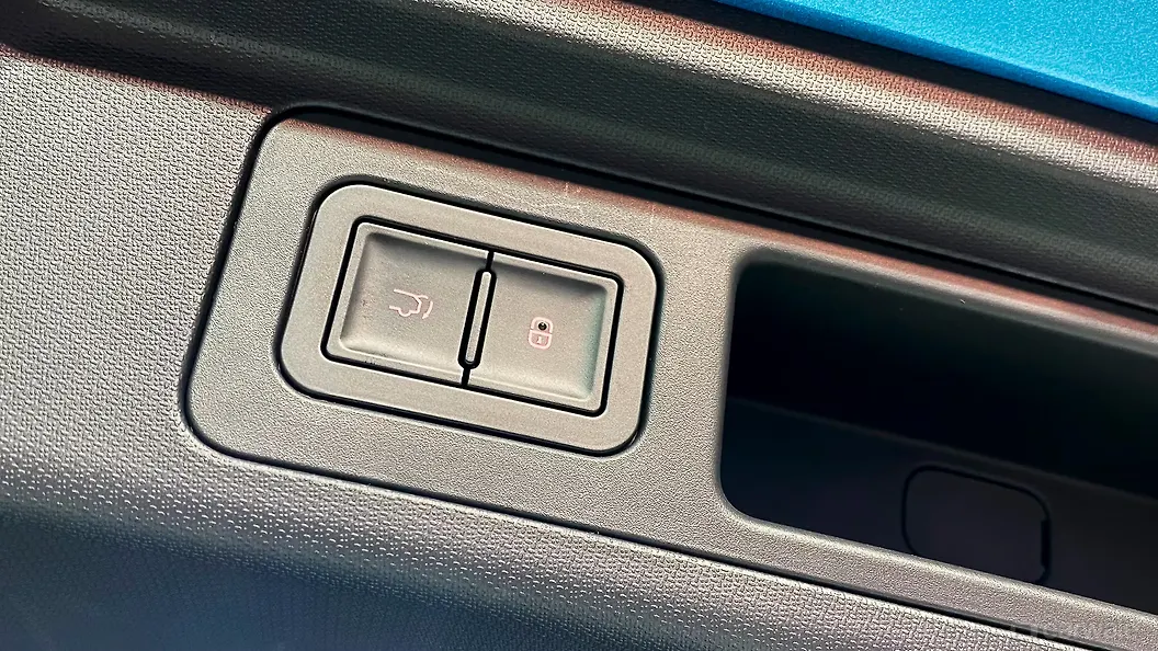 Atto 3 Boot Release Lever/Fuel Lid Release Lever Image, Atto 3 Photos