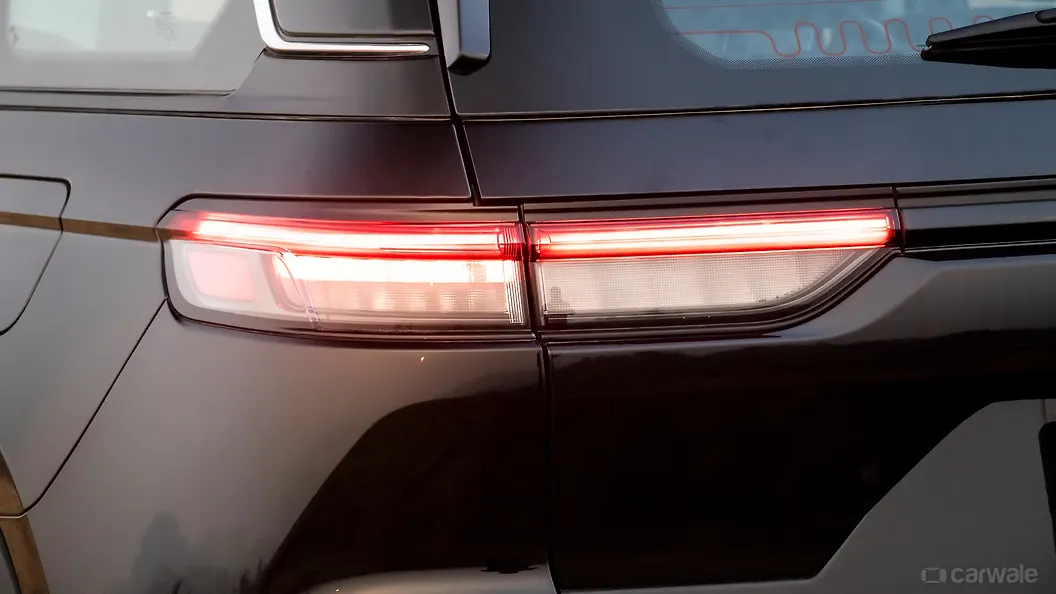 Grand Cherokee Rear Signal/Blinker Light Image, Grand Cherokee Photos