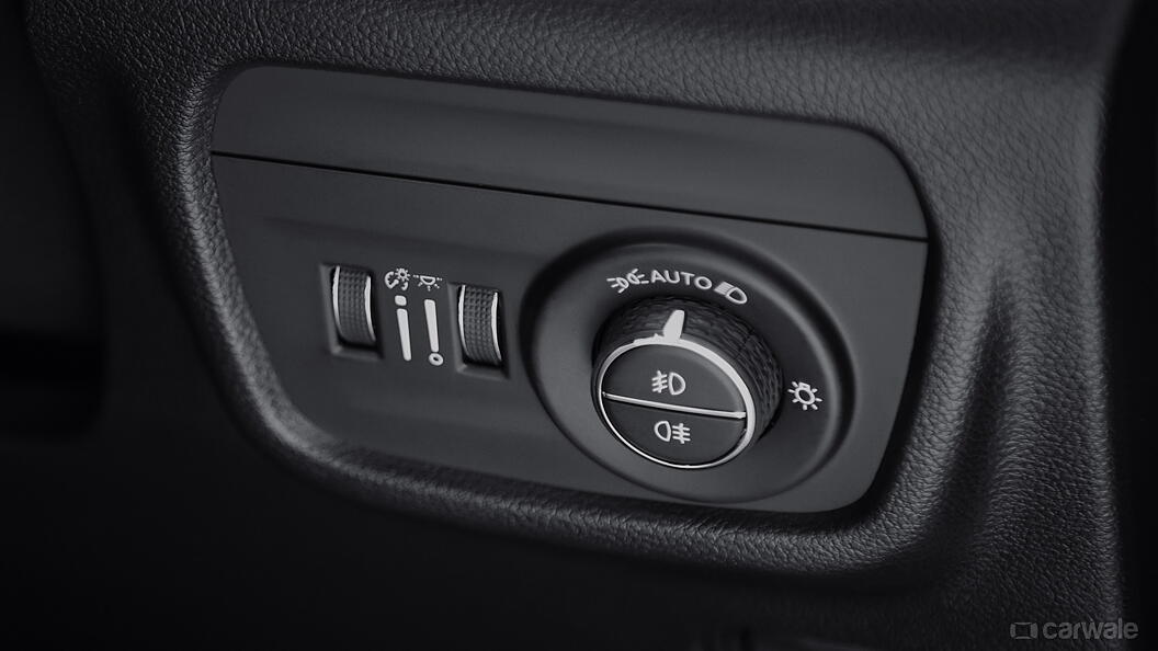 Grand Cherokee Dashboard Switches Image, Grand Cherokee Photos in India ...