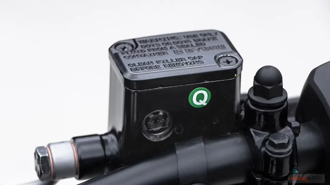 Jawa 42 Bobber Fuel Tank Image BikeWale