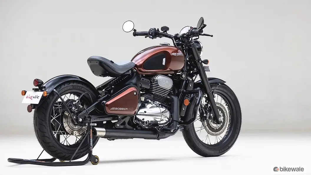 jawa 42 bobber left rear three quarter image –... Jawa 42 Bobber Right Rear Three Quarter Image – BikeWale