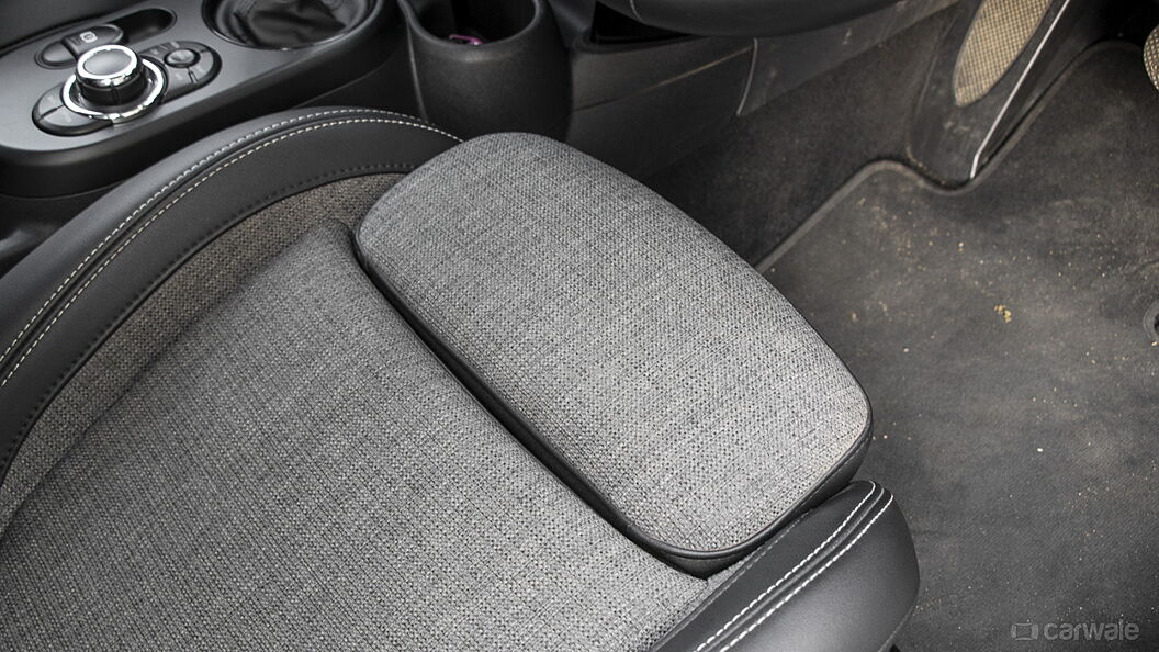 MINI Cooper SE Front Row Seats