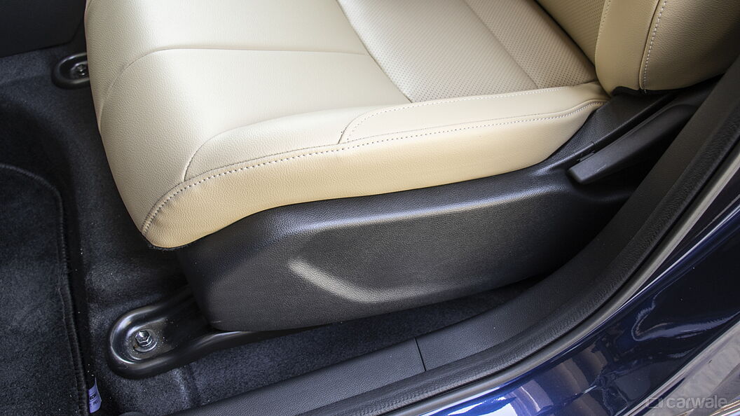 Honda City Seat Adjustment Manual for Front Passenger