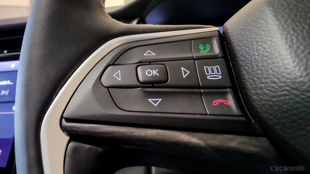 Grand Cherokee Steering Wheel Image, Grand Cherokee Photos in India
