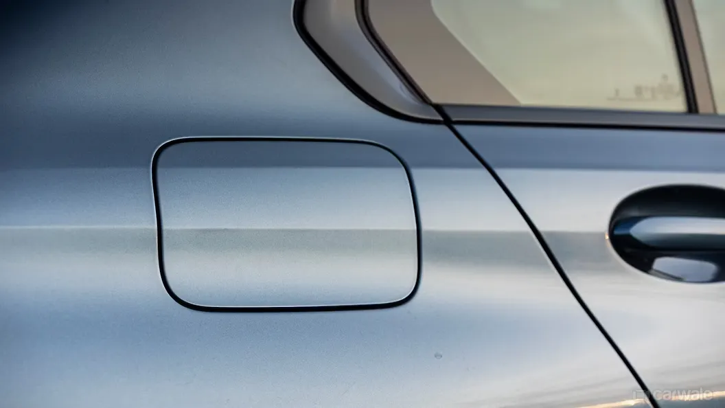 BMW M340i Closed Fuel Lid BMW M340i Closed Fuel Lid