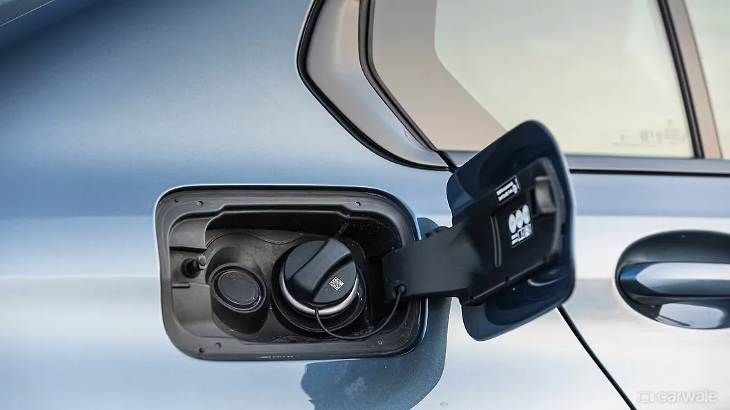 BMW M340i Open Fuel Lid